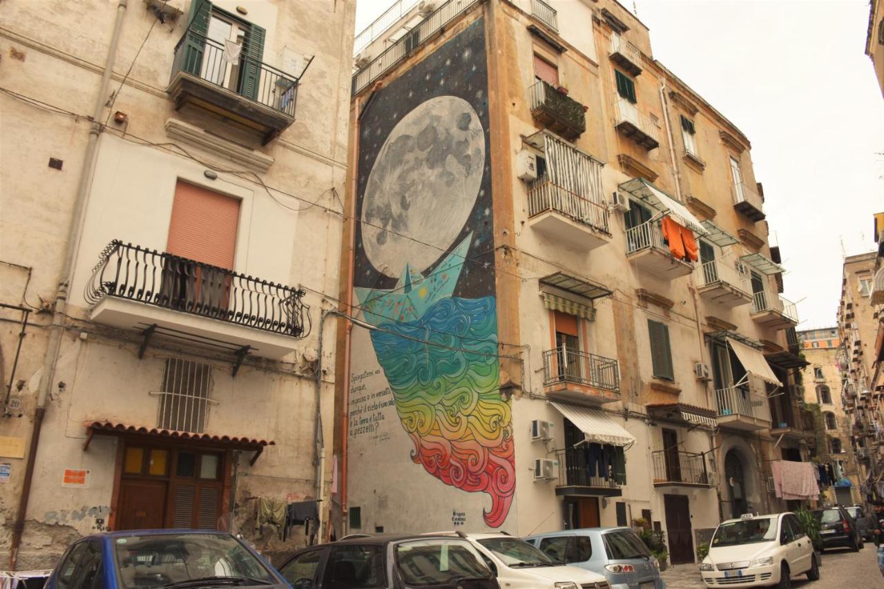 La Cartolina Di Napoli Parking Free Small Car Eksteriør billede